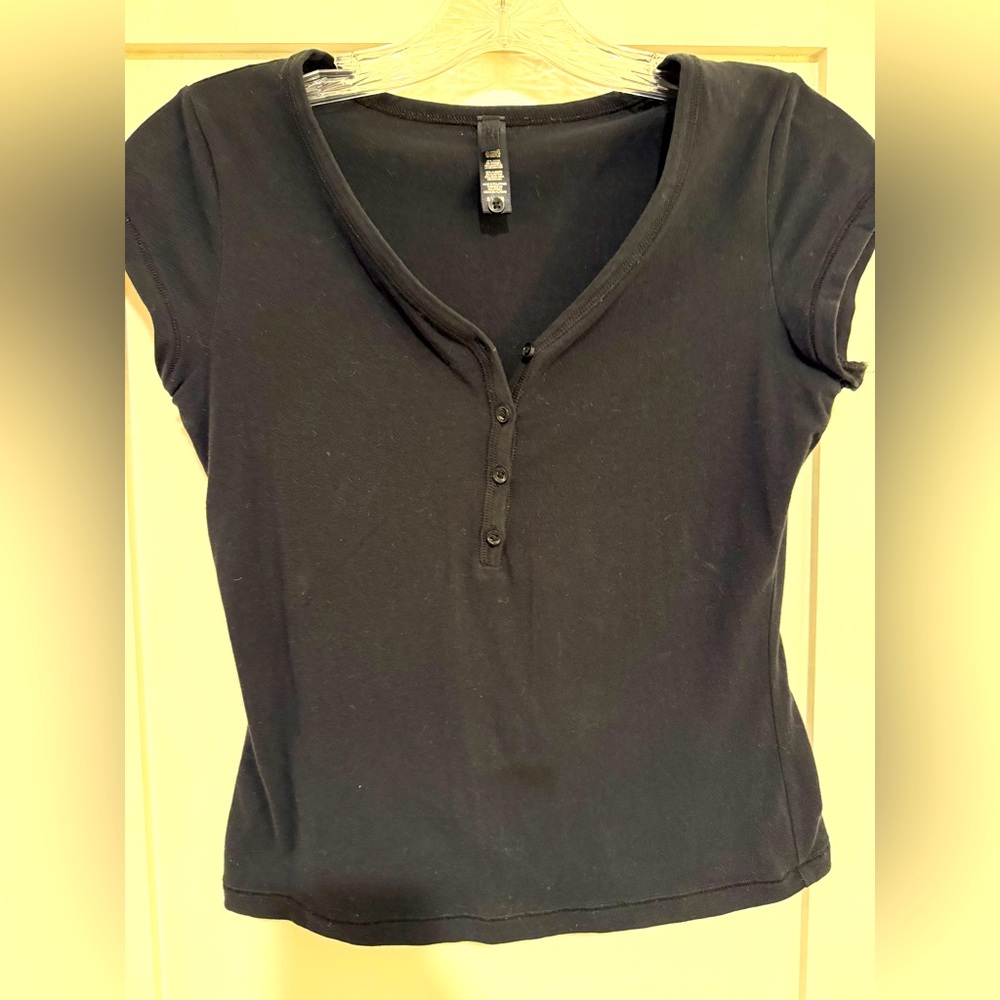 Skims black tee